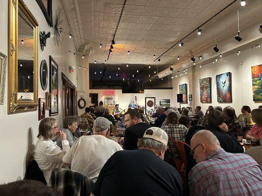 FULL house for Cosmobillies (12/2024)