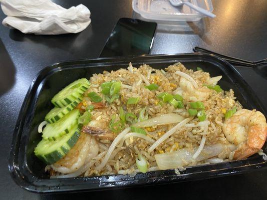 Thai fried rice with shrimp