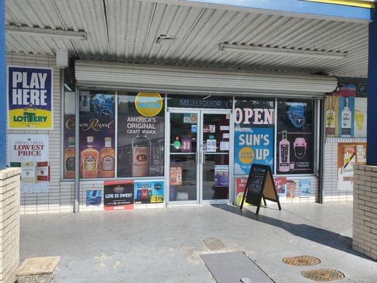 M & J Liquor Tobacco Beer Outlet