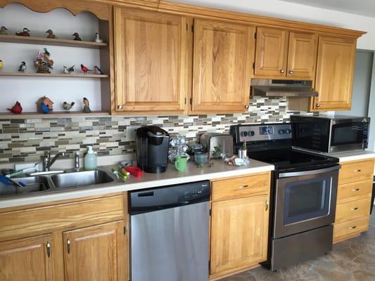Updated Kitchen Remodel and Flooring