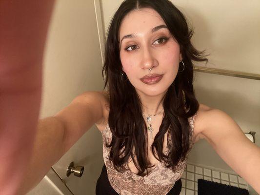 Golden Eyebrow Threading