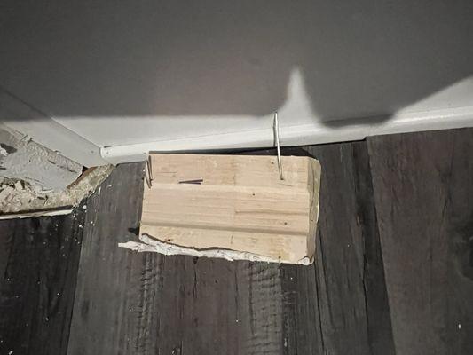 Poor nstallation of baseboards