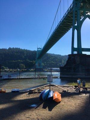 Chillin' under the St. Johns bridge
