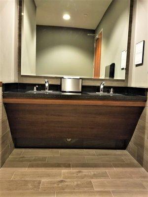 Bathroom Cabinets for Commercial: Kumori Sushi & Teppanyaki Restaurant.