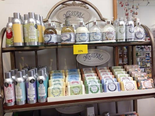 Fanojese Jewelry and Gifts