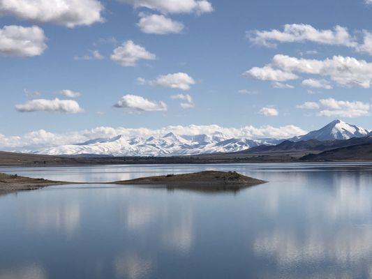Clark Canyon Reservoir & Lima Peaks: 20 miles S of Dillon on I-15