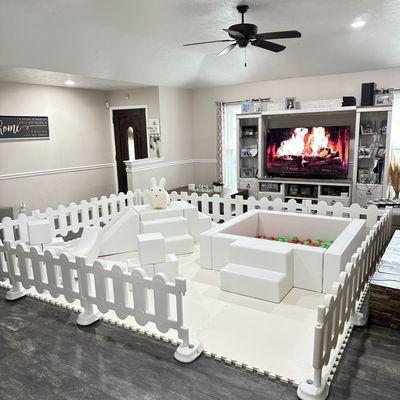 La Petite Girl Balloons