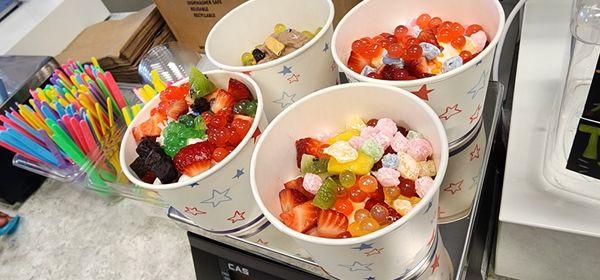 Toppings Frozen Yogurt and Smoothie Bar