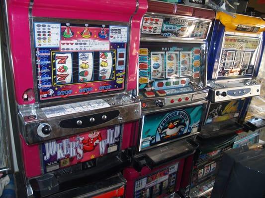 "Hanabi" slot machine made by "Aruze Corporation", one of our many unique items!