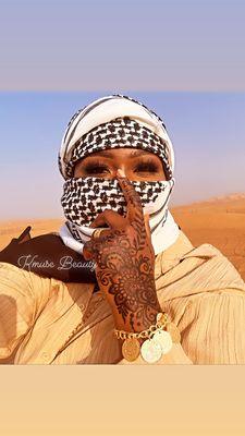 Client selfie with their henna