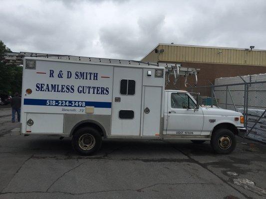 R & D Smith Seamless Gutters