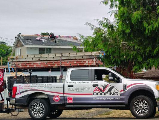 AV Roofing