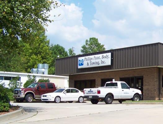 Phillips Paint Body & Towing Inc