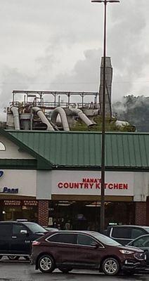 Nothing like the sight and smell of industrial fumes to make one feel far, far away from a "country" kitchen.