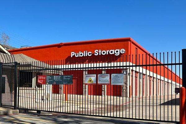 Public Storage