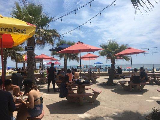 Lovely beachfront setting!