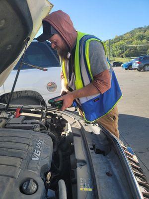 Thanks Shawn for testing my alternator and battery (bad cell).