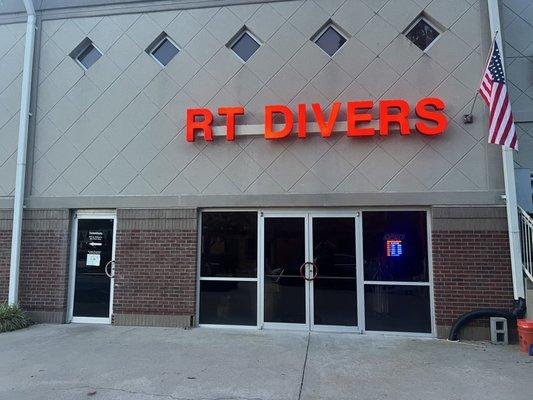 RT Divers