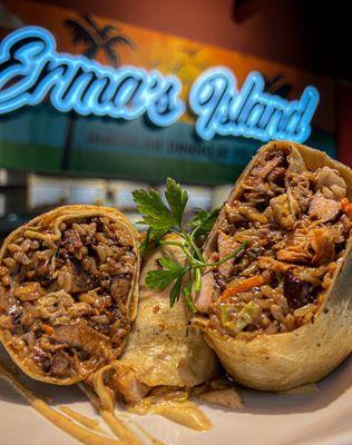Jerk chicken burrito  Insta: @mmmashterchef
