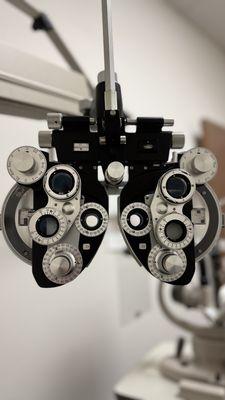 1234 Eye Care Clinic & Optometric Center