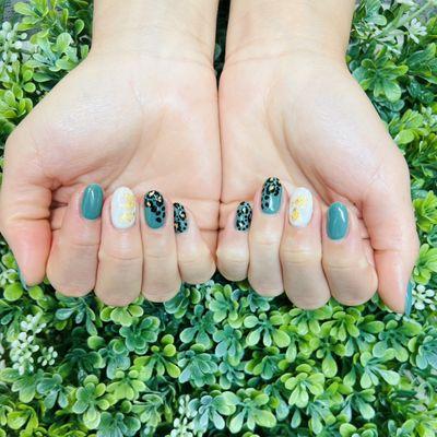 Falconi Nail Bar & Beauty Lounge