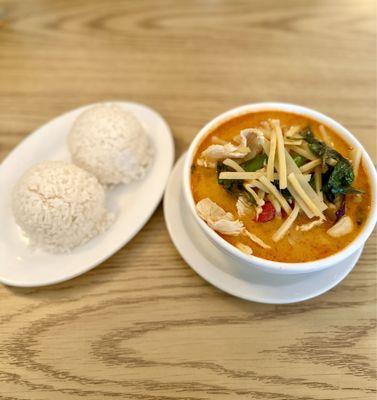 Golden Tusk Thai Cuisine