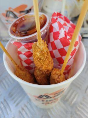 Sliced chicken sticks with homestyle sauce