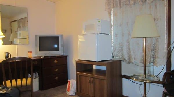 fridge AND microwave. 50+ channels on tv.