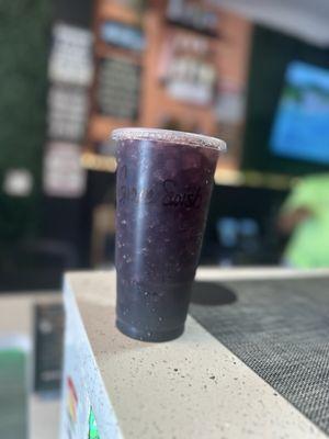 This drink reminds me of grape slushy!