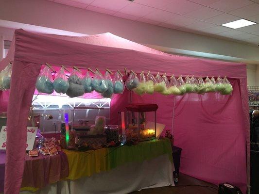 This place is great for birthday parties and also call The Party Fun 9784943218 for popcorn cotton candy face painting and lots of fun.