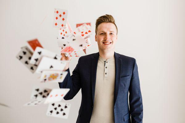 Magician & Mentalist Finn Joseph