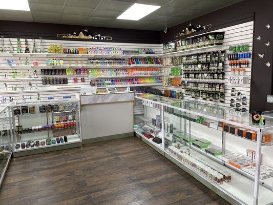 Disposable vape, kratom, ejuice, coils.