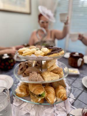 The White Heron Tea and Gifts