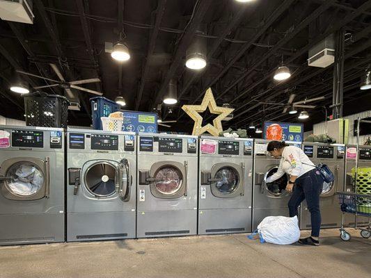 King size duvet fit nicely in the washers in the front row.