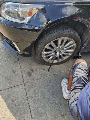 Puncture tire and rim