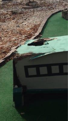 'Decorative' buildings falling apart, leaves & debris that need clearing, broken and dangerous bricks... :(