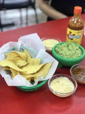 Guacamole and queso. Yummmy