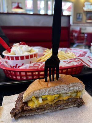 Freddy's Frozen Custard & Steakburgers