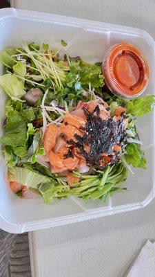 7. Rice Topped with Raw Fish and Vegetables (Hwae dupbap or Sushi dupbap) with gochujang sauce