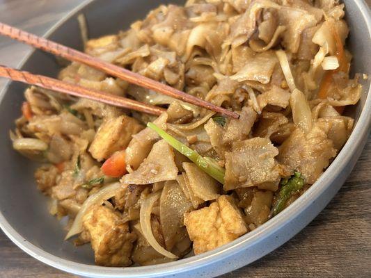 Drunken Noodle with organic tofu