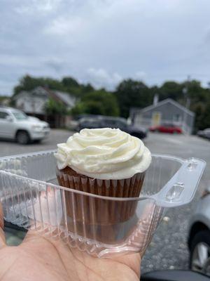 Carrot cake cupcake