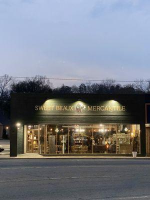 Sweet Beaux at night