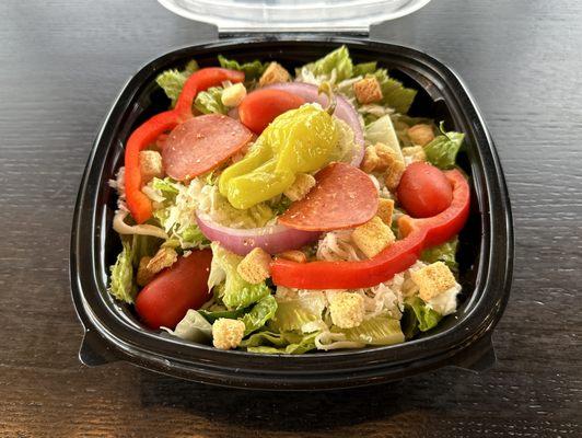 House Salad Before Adding Choice of Dressing (7" x 7")