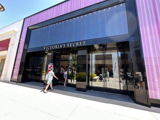 Victoria's Secret & PINK