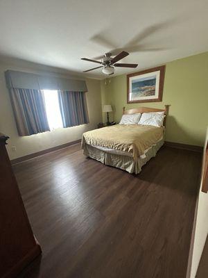 Main room (again this was as we were leaving, not when we arrived!)