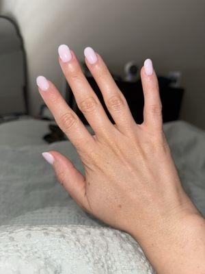 Dip manicure, rounded shape