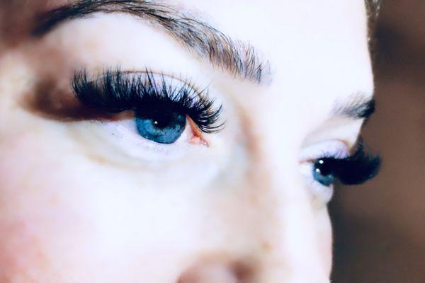 Mink eyelash extensions Russian Volume