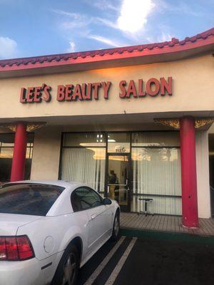 Lee's Beauty Salon