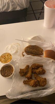 Fried chicken combo with macaroni and yams.