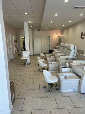 Lacquer Beauty Lounge LLC